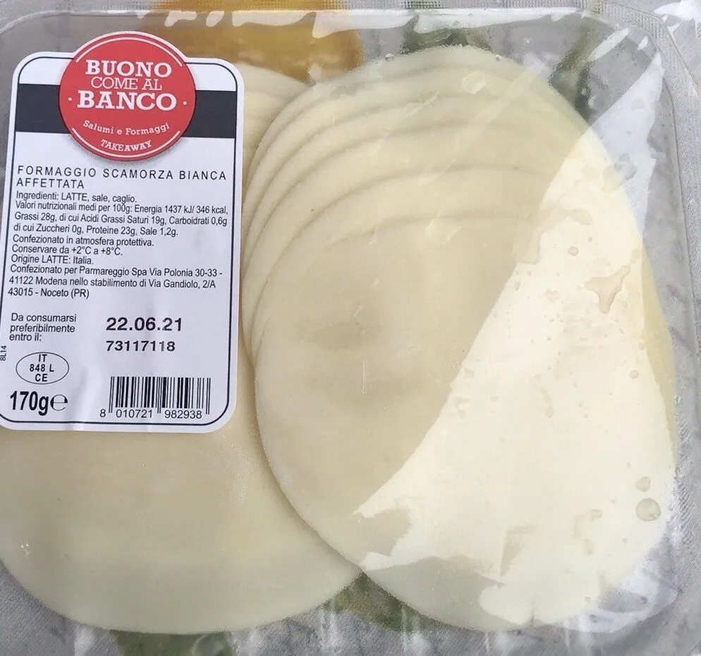 Formaggio scamorza bianca affettata