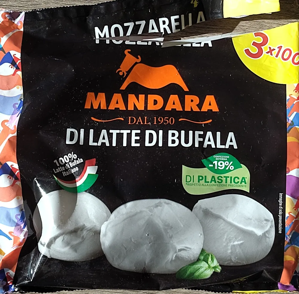 Mozzarella di latte di bufala