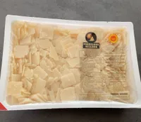 Parmigiano reggiano scaglie