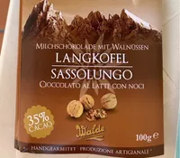 Cioccolato al latte con noci