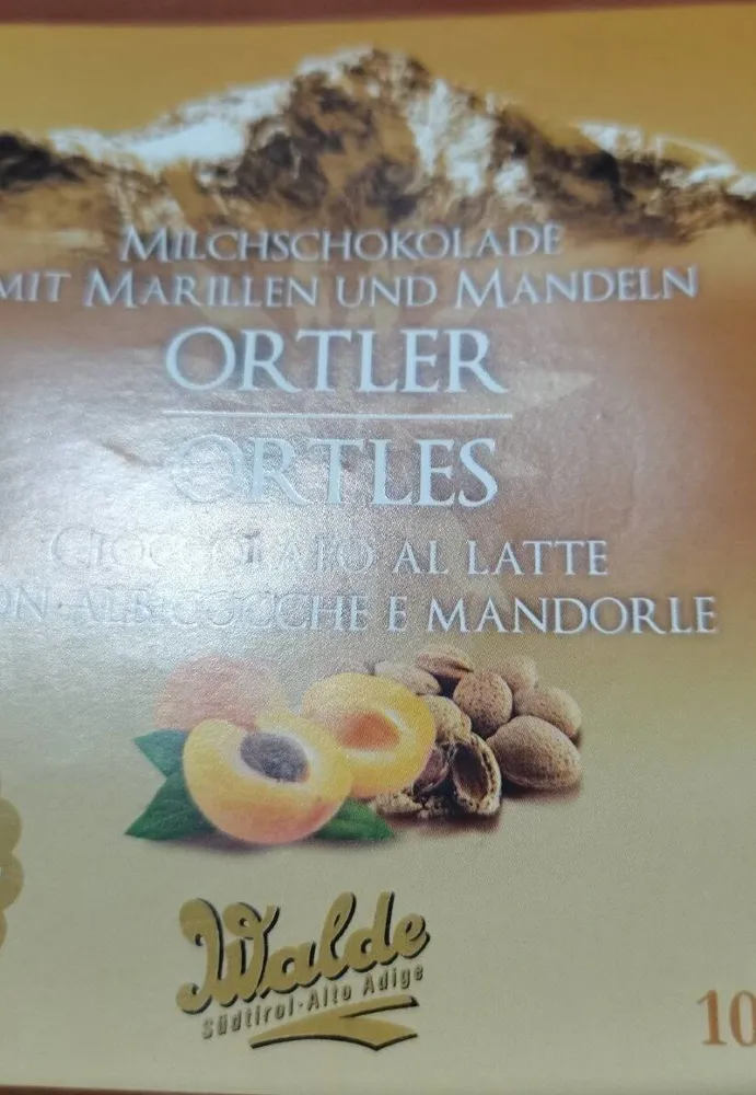 Cioccolato a latte con albicocche e mandorle