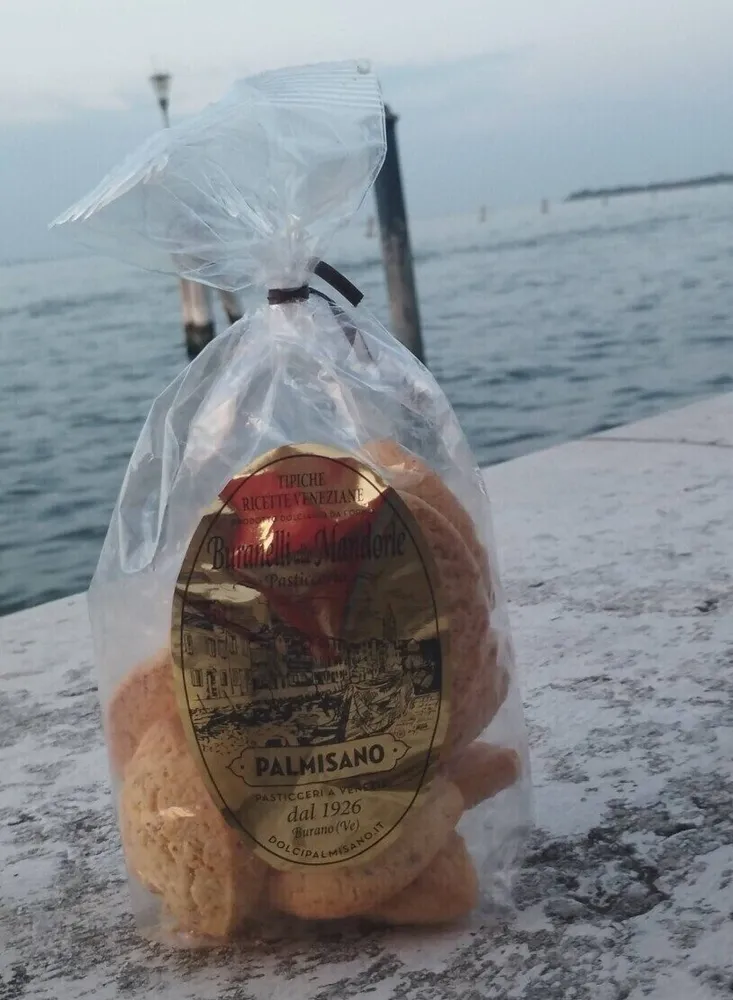 Buranelli alle mandorle