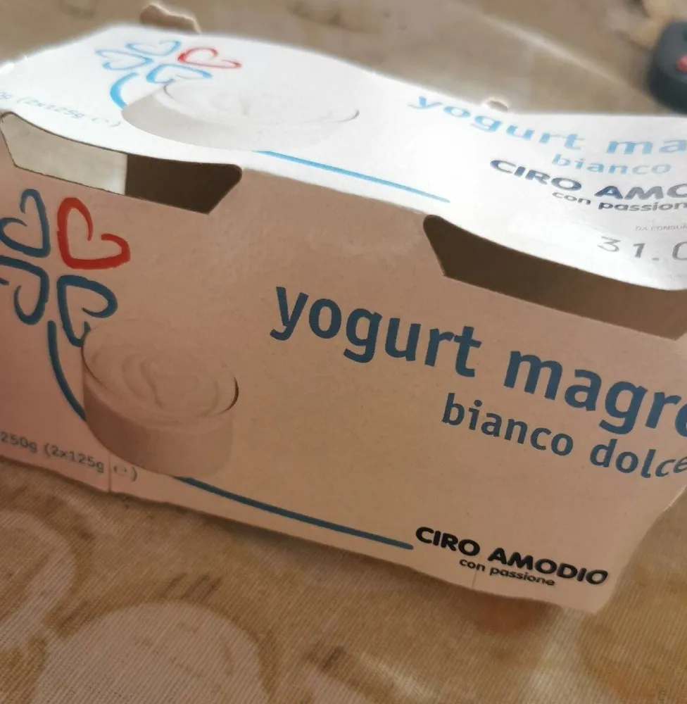 Yogurt magro bianco dolce