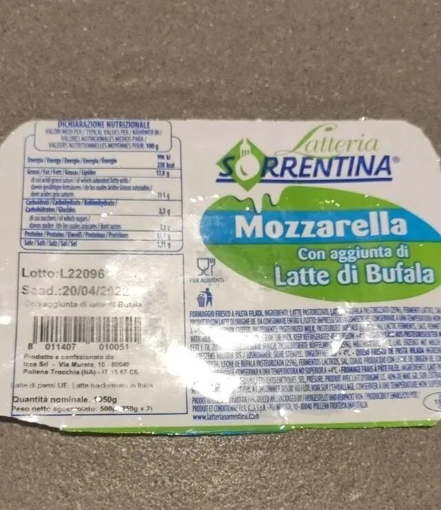 Mozzarella con aggiunta di latte di bufala