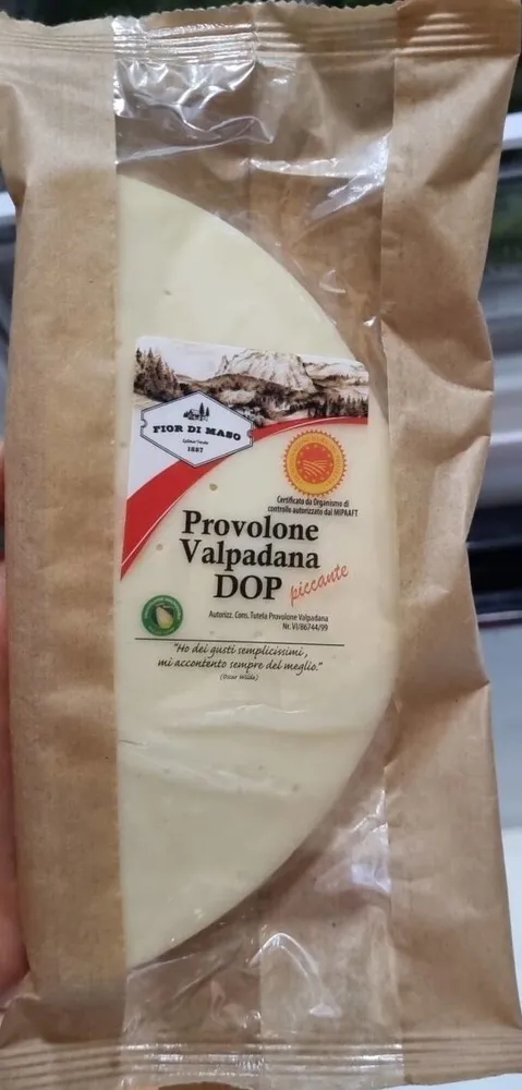 Provolone valpadana DOP - piccante