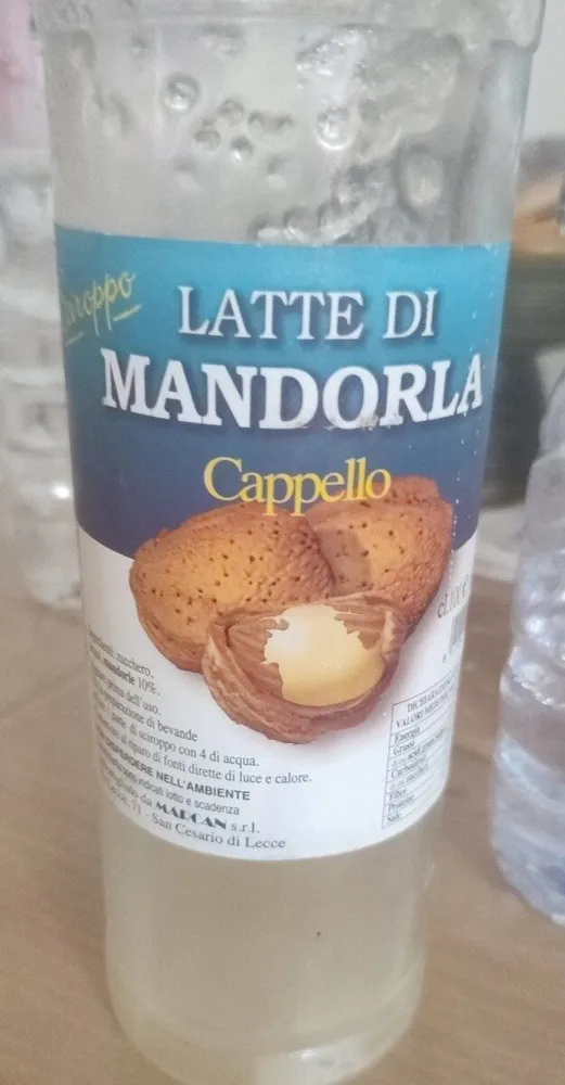 Latte di mandorla