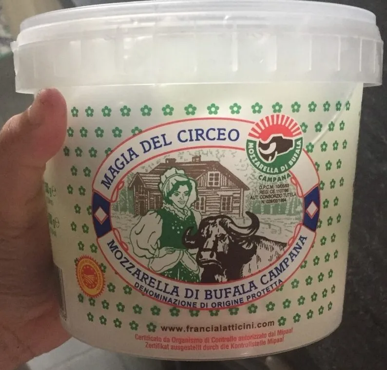 Mozzarella di bufala campana DOP