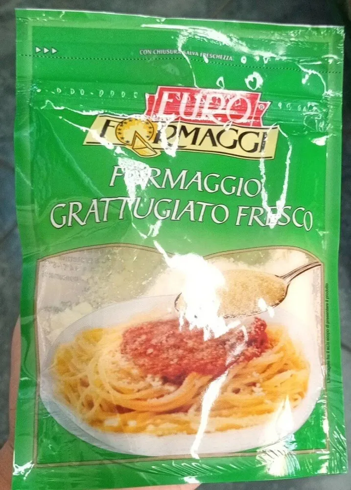 Formaggio grattugiato fresco