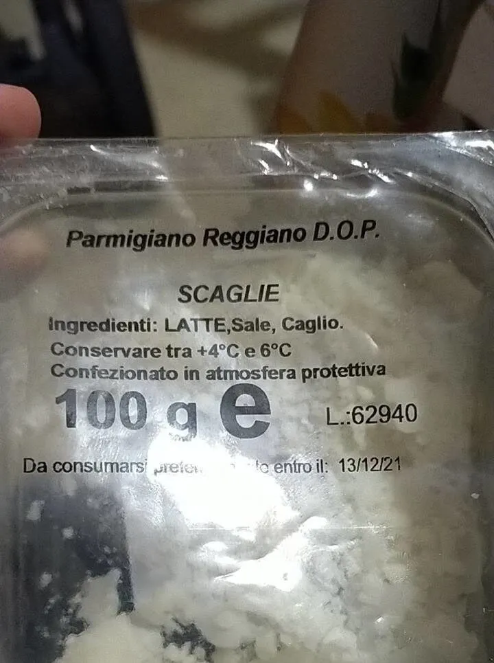 Scaglie di Parmigiano Reggiano