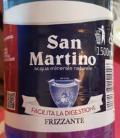 Acqua minerale naturale frizzante