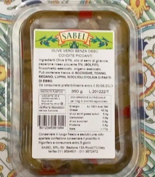 olive verdi senza osso condite piccanti