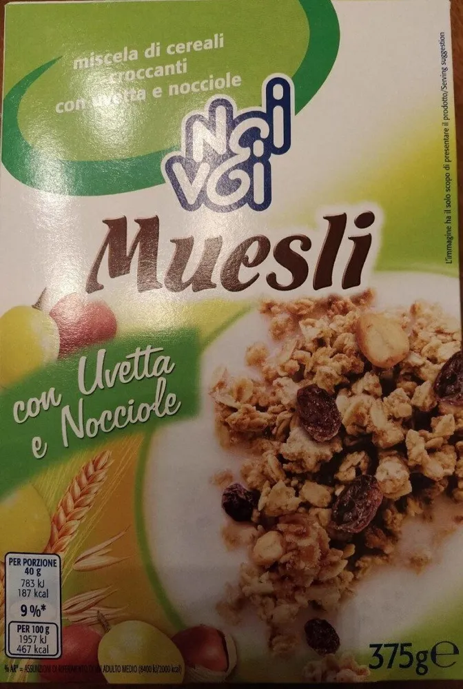 Muesli con uvetta e nocciole
