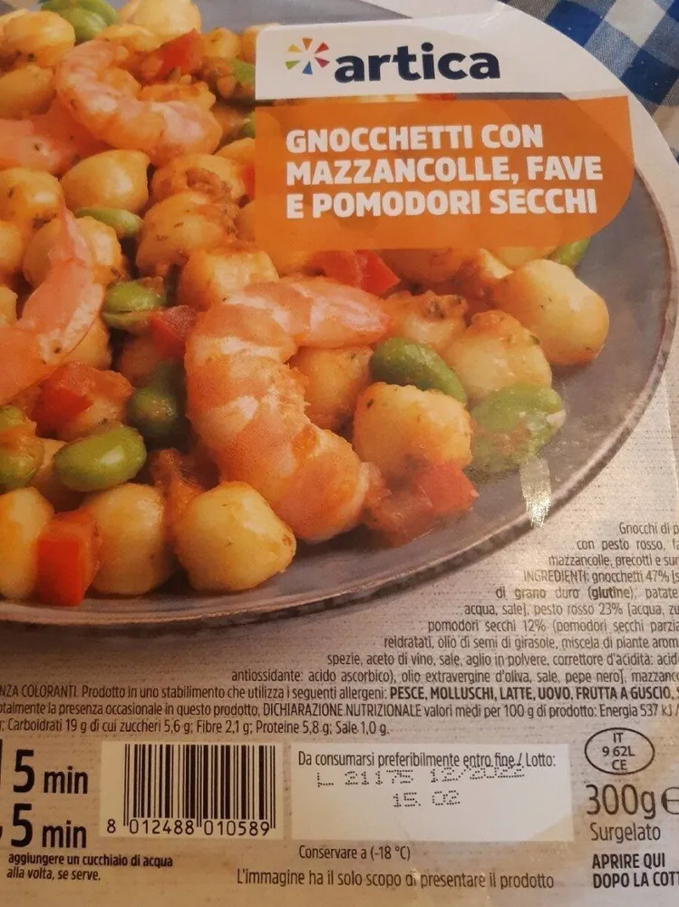 Gnocchetti con mazzancolle fave e pomodori secchi