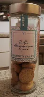 Biscotti salati ricotta affumicata e semi di zucca