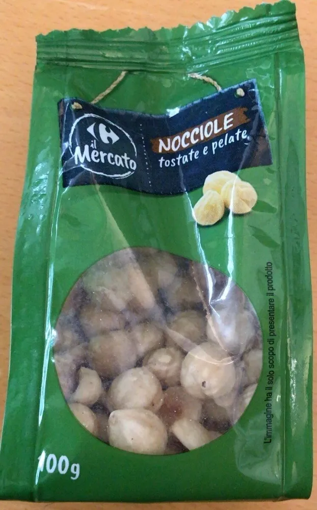 Nocciole tostate e pelate