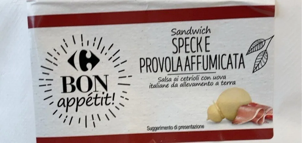 Sandwich speck e provola affumicata