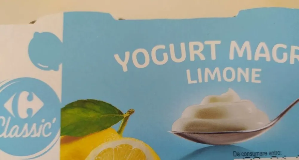 Yogurt magro al limone