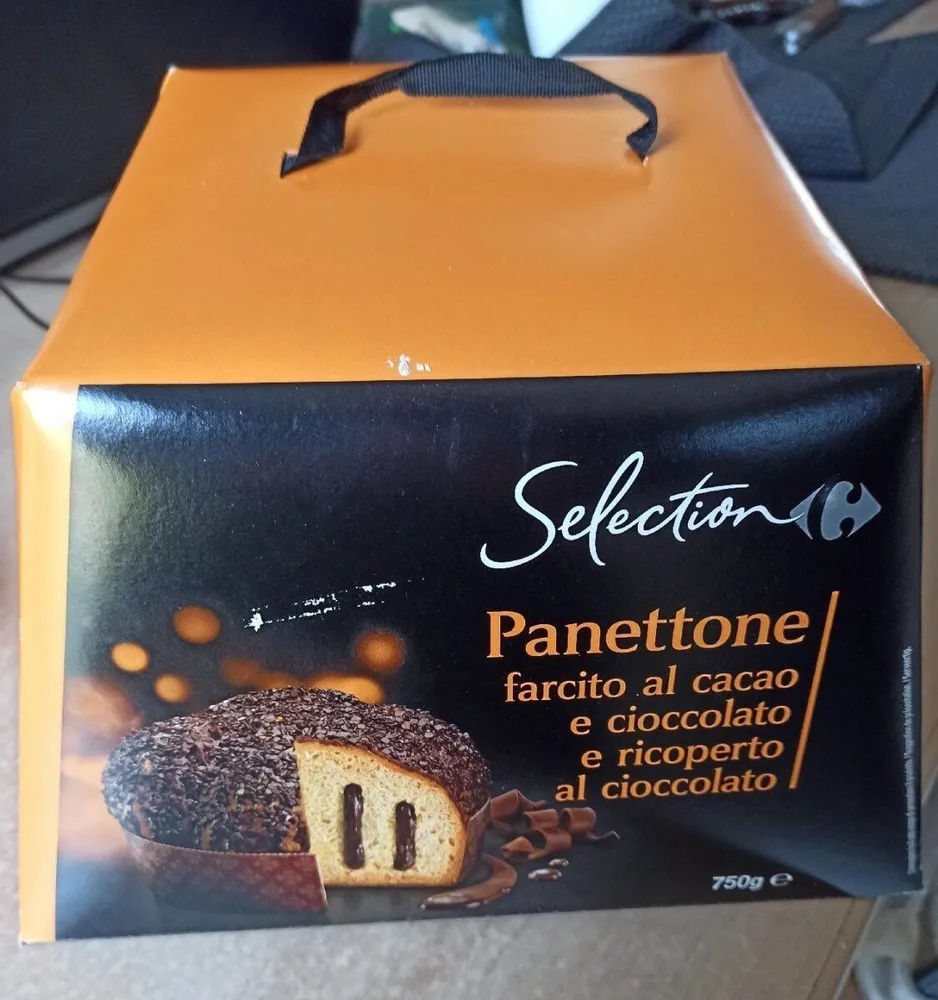 Panettone fourré au cacao et chocolat noir