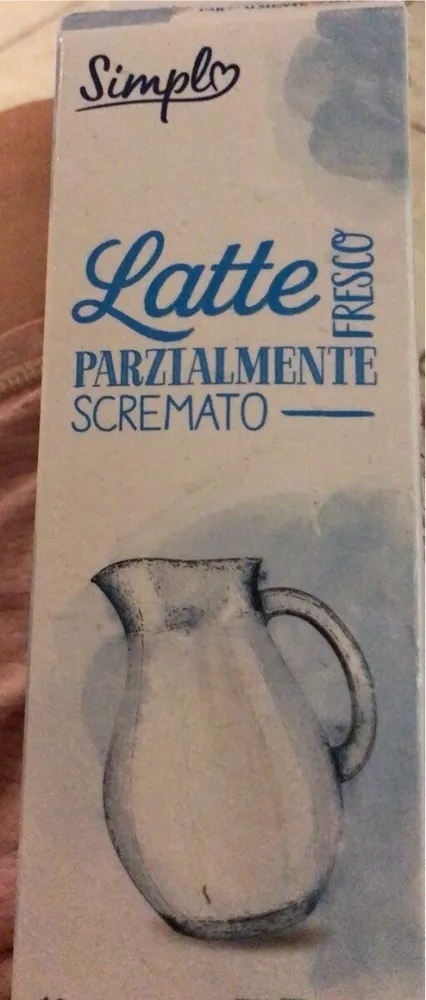Latte parzialmemente scremato