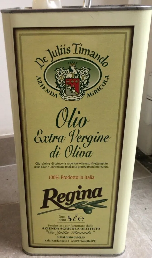 Oil extra vergine di olivia