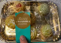 Assortiment de biscuits aux amandes