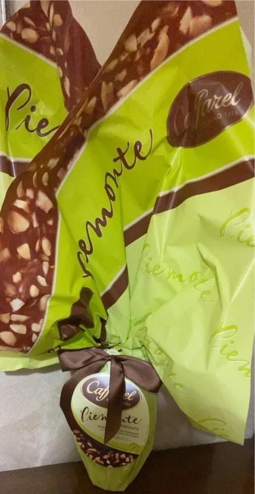 Uovo fondente con nocciole
