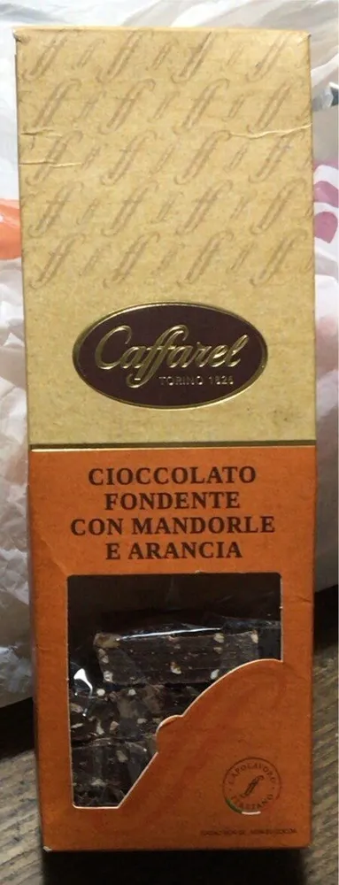 Cioccolato fondente con mandorle e arancia