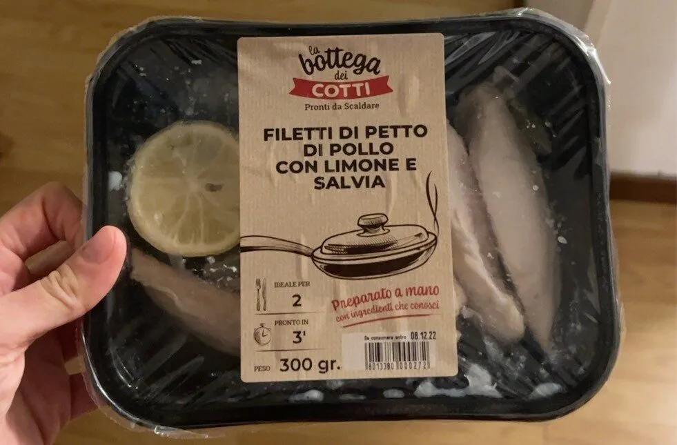 Filetti di pollo con limone e salvia