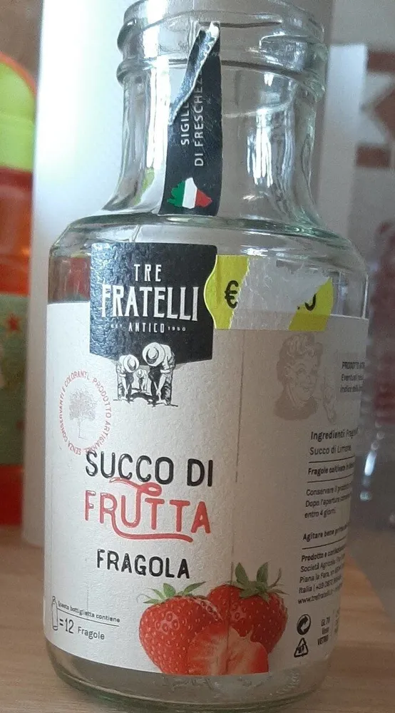 Succo di frutta fragola