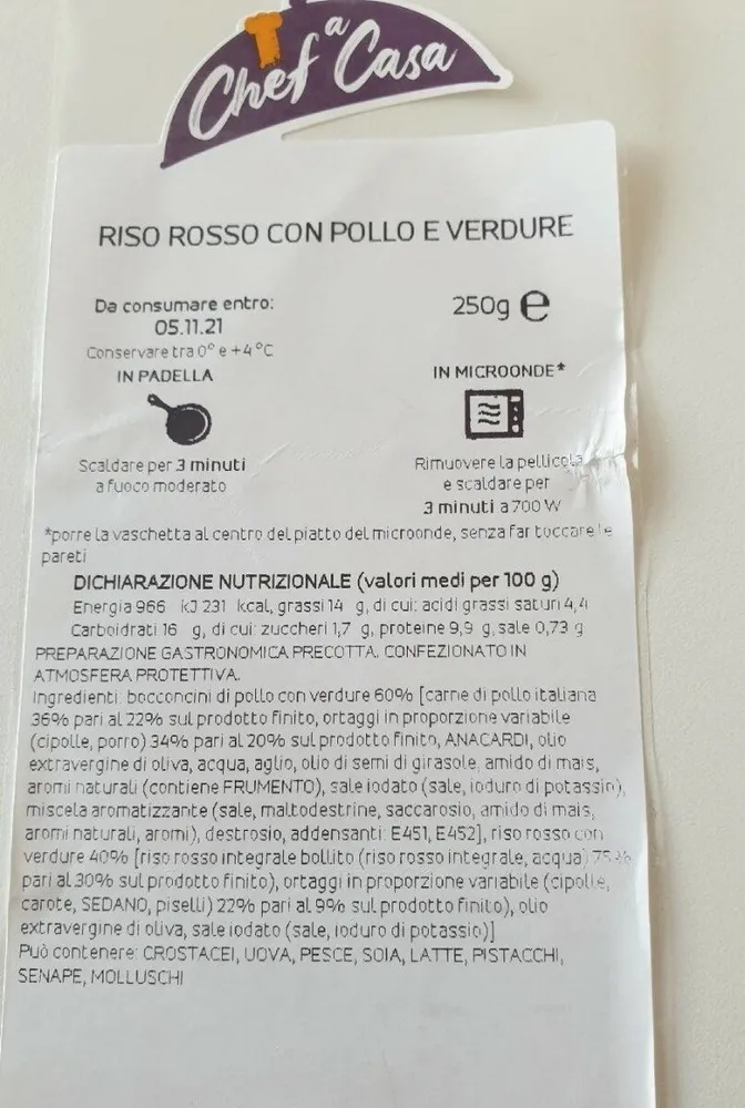Riso rosso con pollo e verdure
