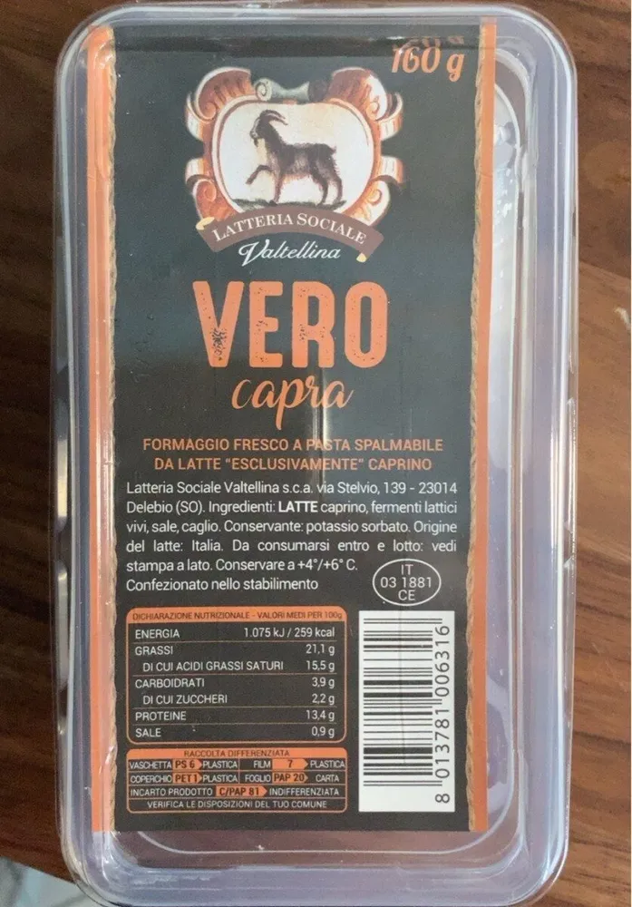 Formaggio fresco da latte caprino