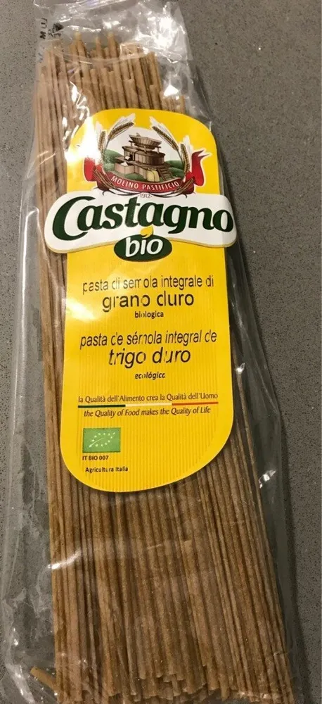 Pasta de semola integral de trigo duro