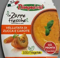 Le zuppe fresche vellutata di zucca e carote