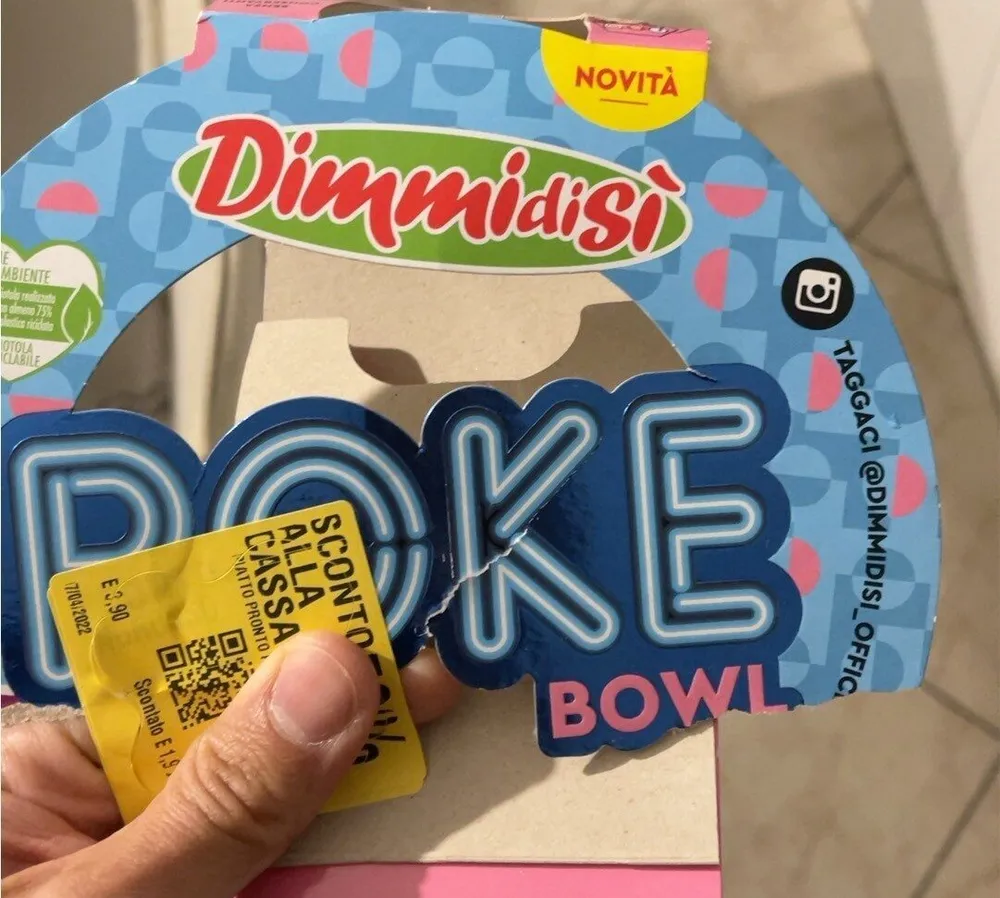 Poke bowl salmone
