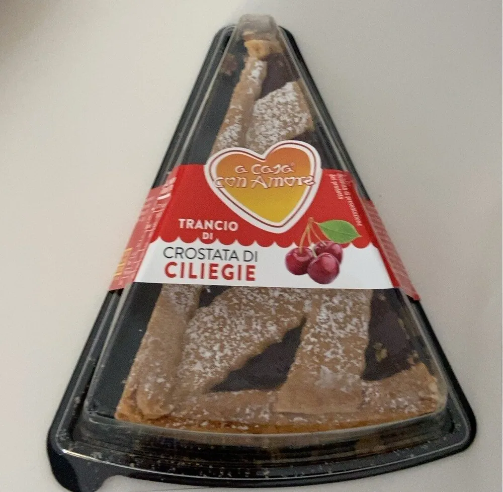 Trancio di crostata di ciliegie