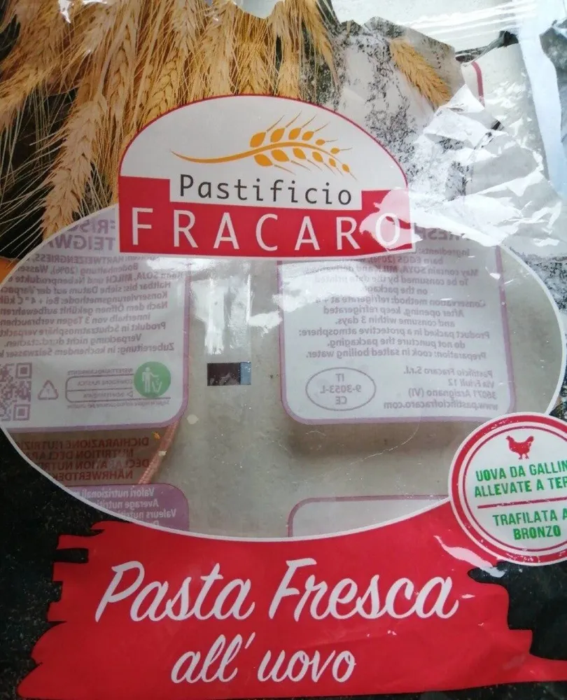 Paglia e fieno all' uovo