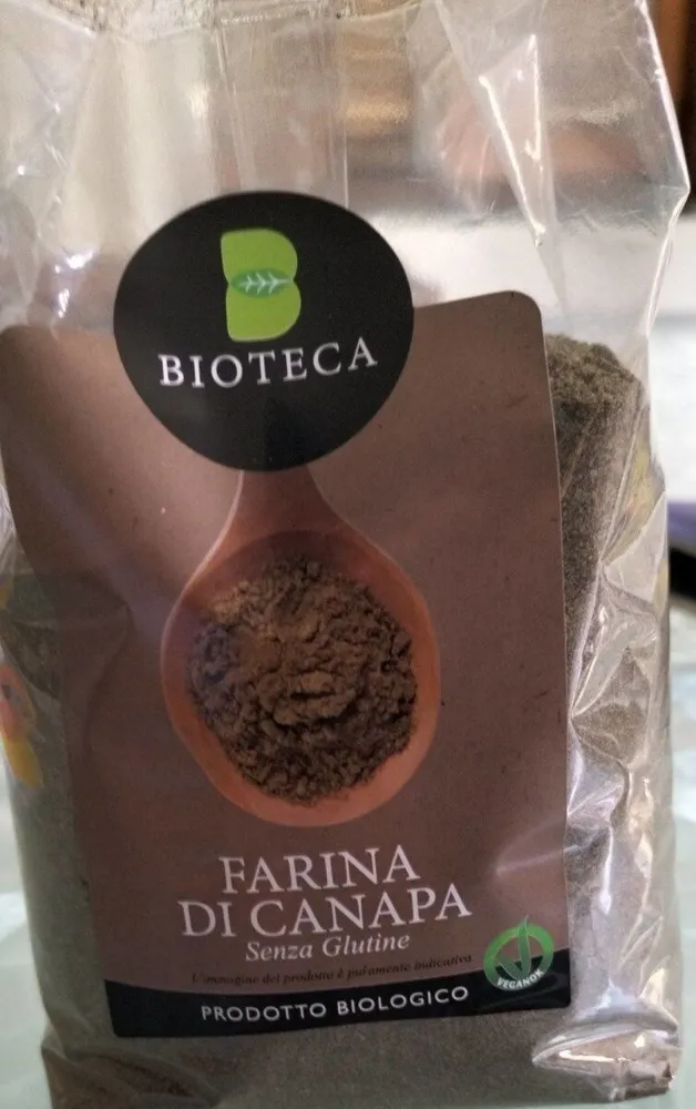 Farina di canapa