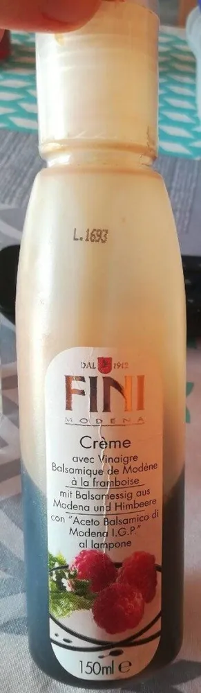 Crème avec vinaigre balsamique de modène à la framboise