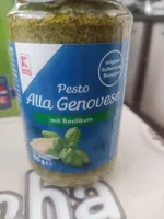 Pesto alla Genovese mit Basilikum