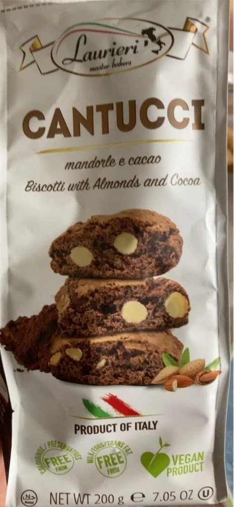 Biscuits with almonds and chocolate