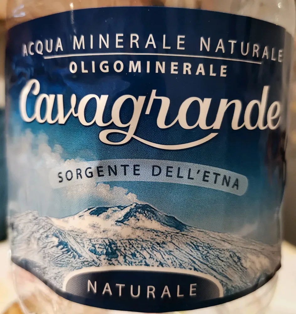 Acqua minerale