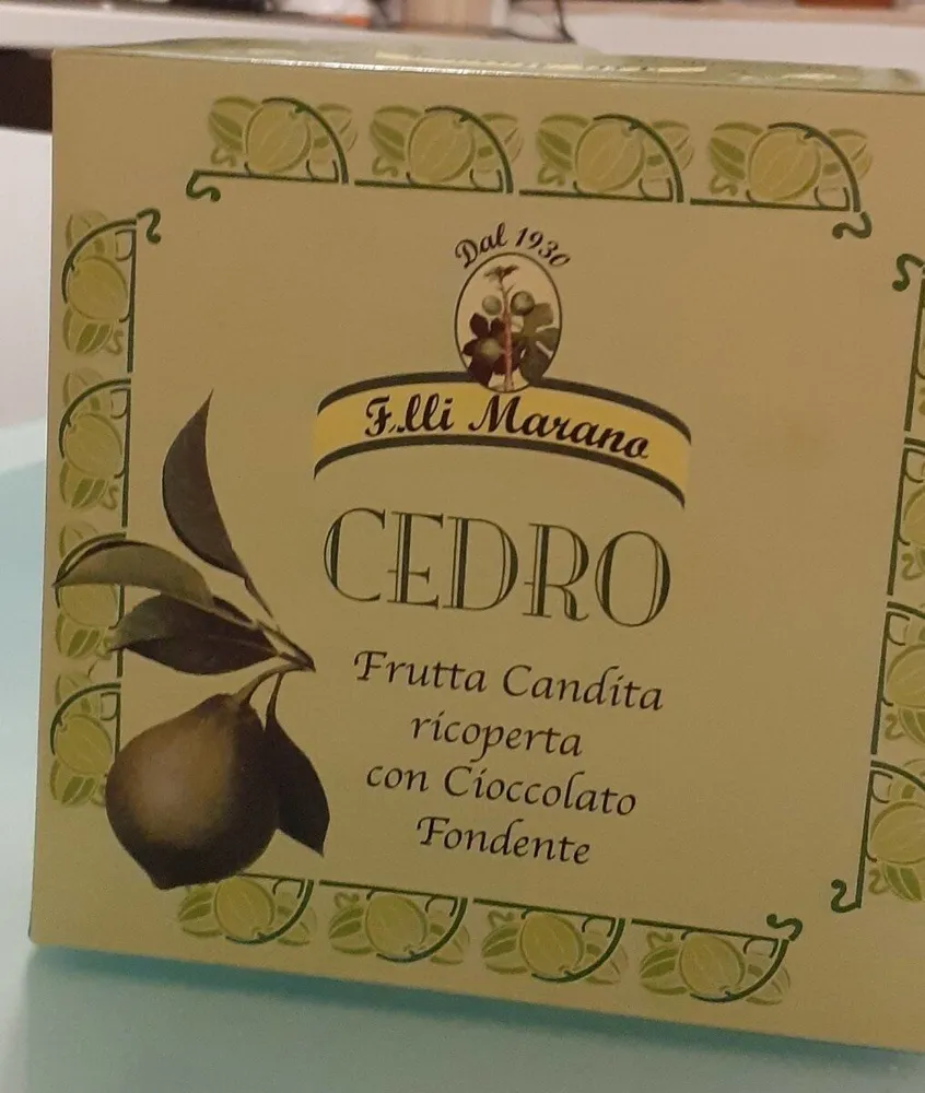 Frutta candita ricoperta con cioccolato fondente
