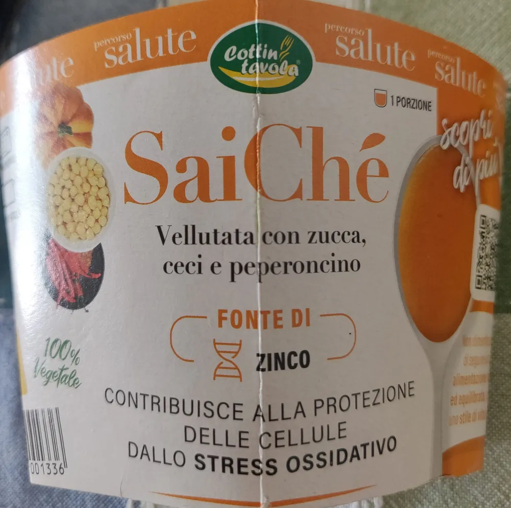 SaiChé vellutata con zucca, ceci e peperoncino