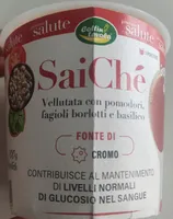 SaiChé vellutata con pomodori, fagioli borlotti e basilico