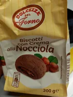 Biscotti con crema alla nocciola
