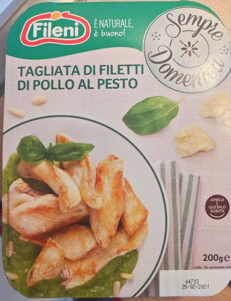 Tagliata di filetti di pollo al pesto