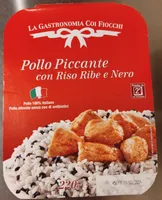 Pollo piccante con riso Ribe e nero
