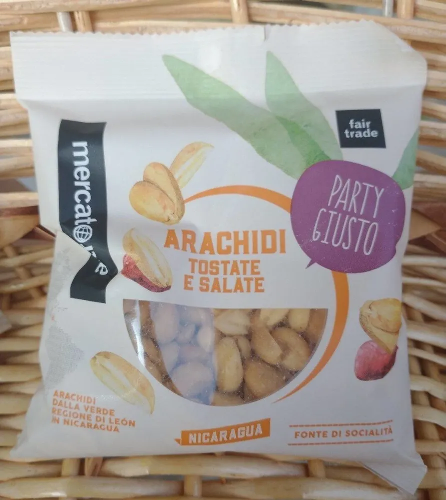 Arachidi tostate e salate