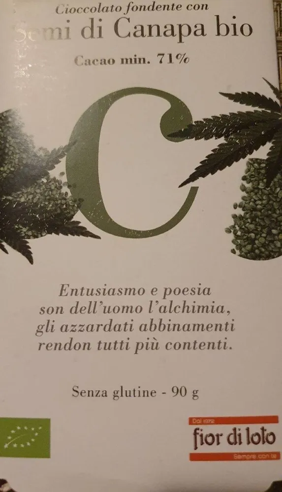 Cioccolato fondente con semi di canapa 71%