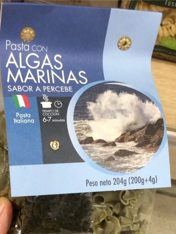 Pasta con algas marinas